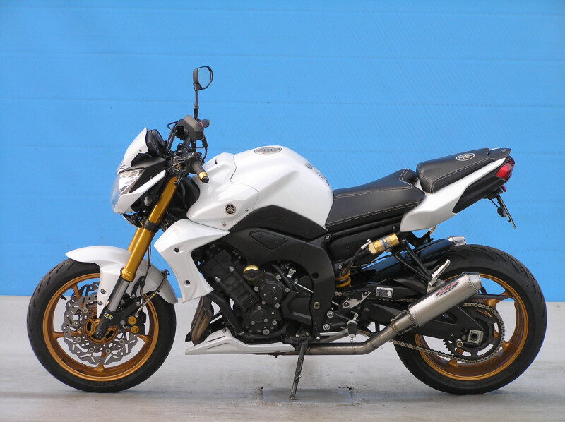 YAMAHA FZ8