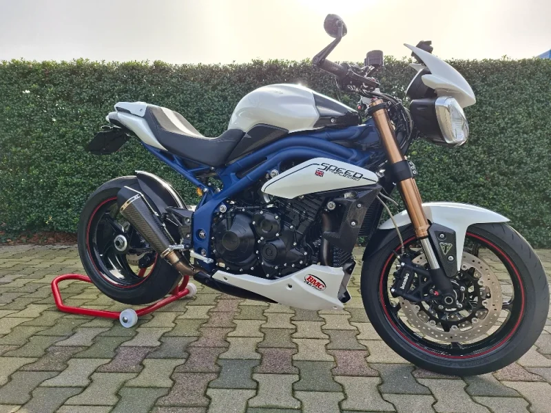Triumph Speed Triple 1050 SE