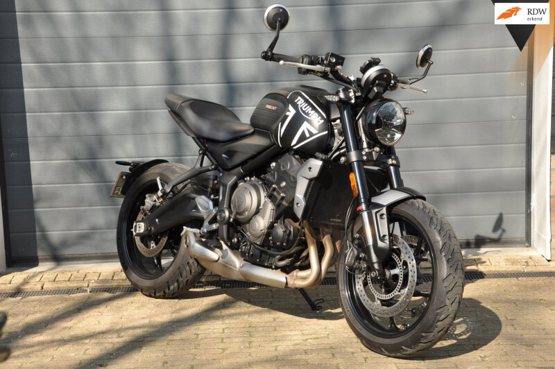 Triumph Trident 660 Zeer netjes en veel extra's