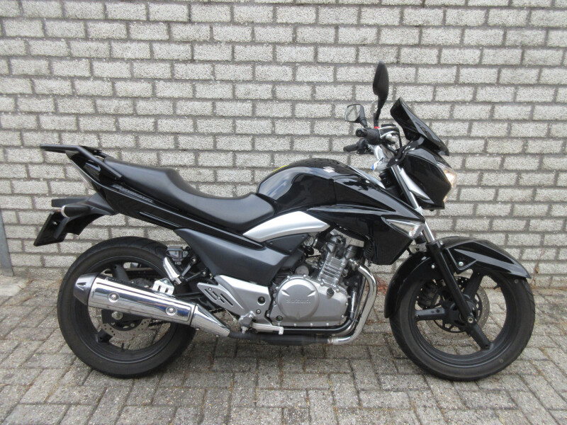 SUZUKI GW 250 INAZUMA