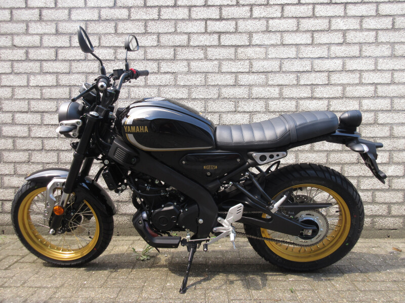 YAMAHA XSR-125 LEGACY