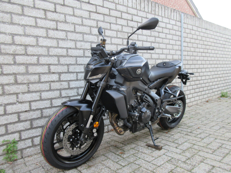 YAMAHA MT-09 A