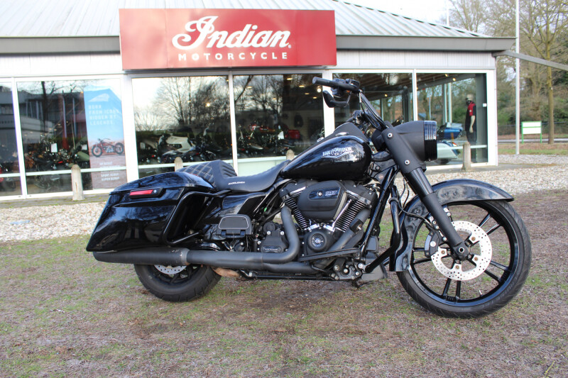 Harley-Davidson Road King  FLHR