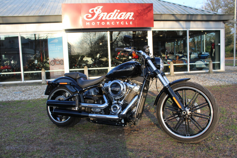 Harley-Davidson Softail  Breakout FXBR