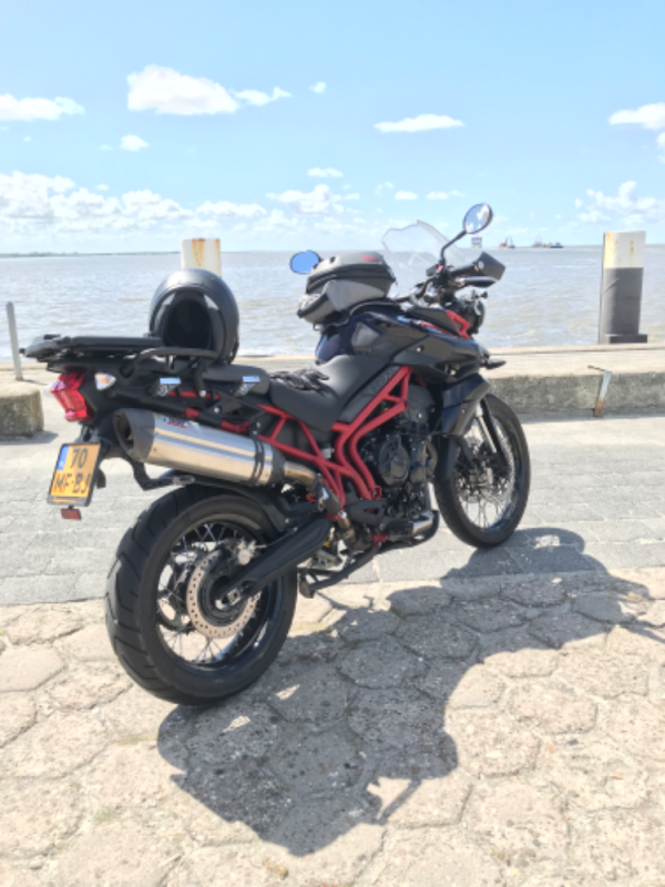 Triumph tiger 800 XC/SE
