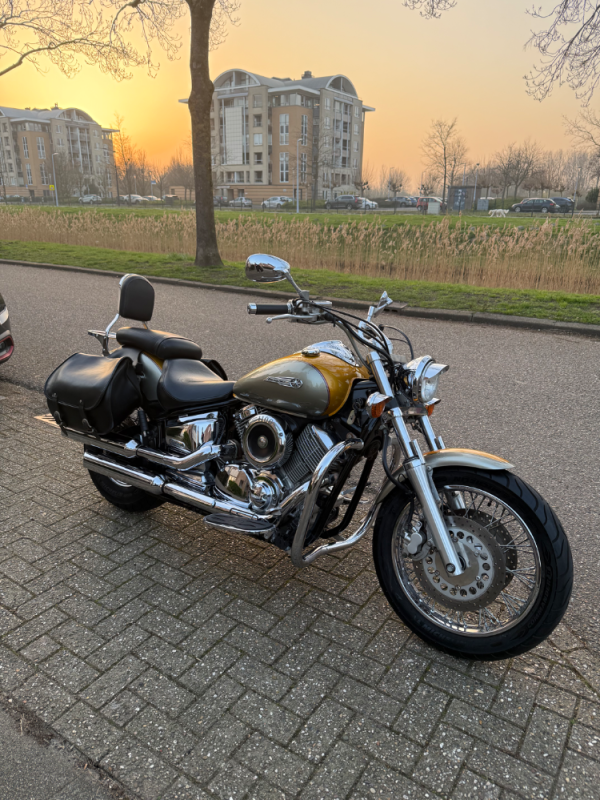 Yamaha XVS 1100 Dragstar zeer goed onderhouden