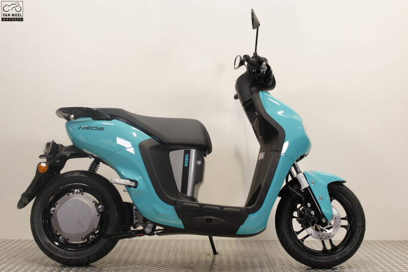 Yamaha NEO's EV dual battery