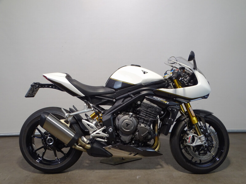 Triumph SPEED TRIPLE 1200 RR