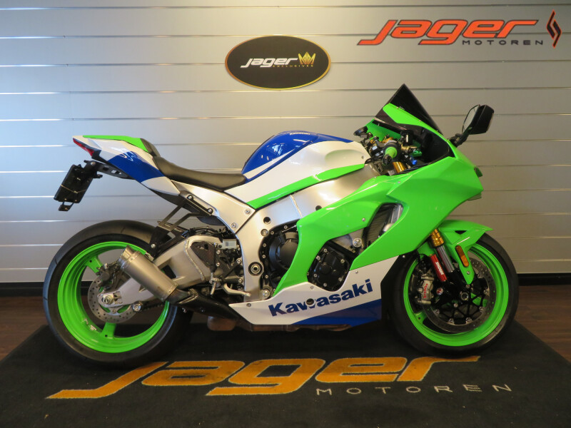 KAWASAKI ZX-10R 40TH ANNIVERSARY
PERFORMANCE