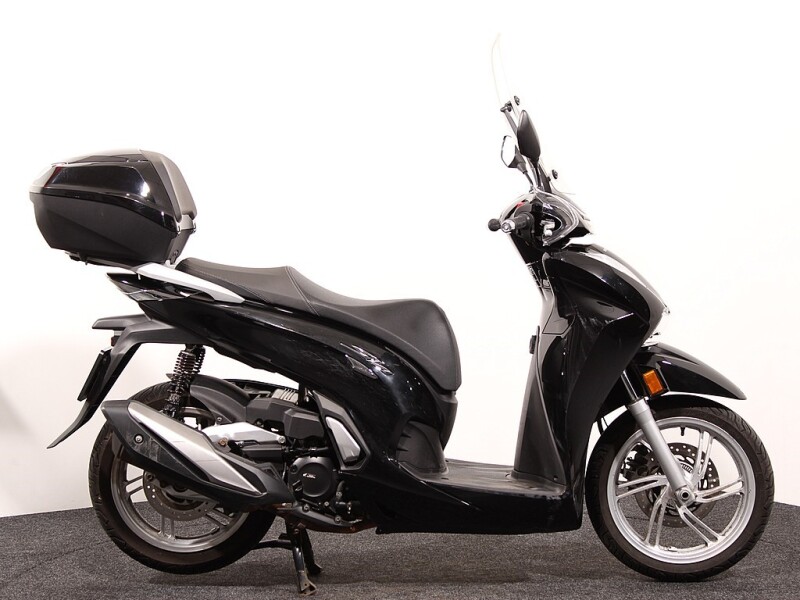 Honda SH 350 (incl. Topbox)