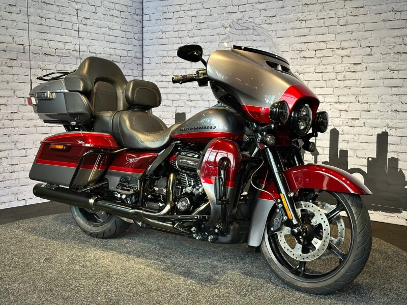 Harley-Davidson FLHTKSE CVO Ultra Limited