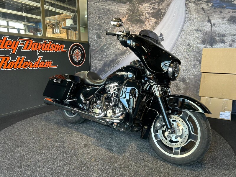 Harley-Davidson FLHX STREET GLIDE