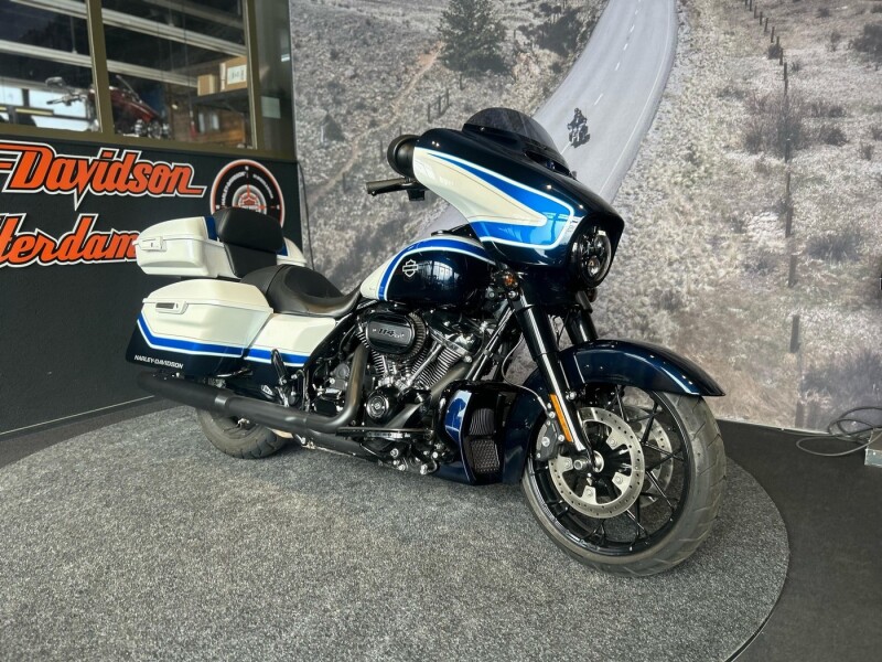 Harley-Davidson FLHXS STREET GLIDE SPECIAL