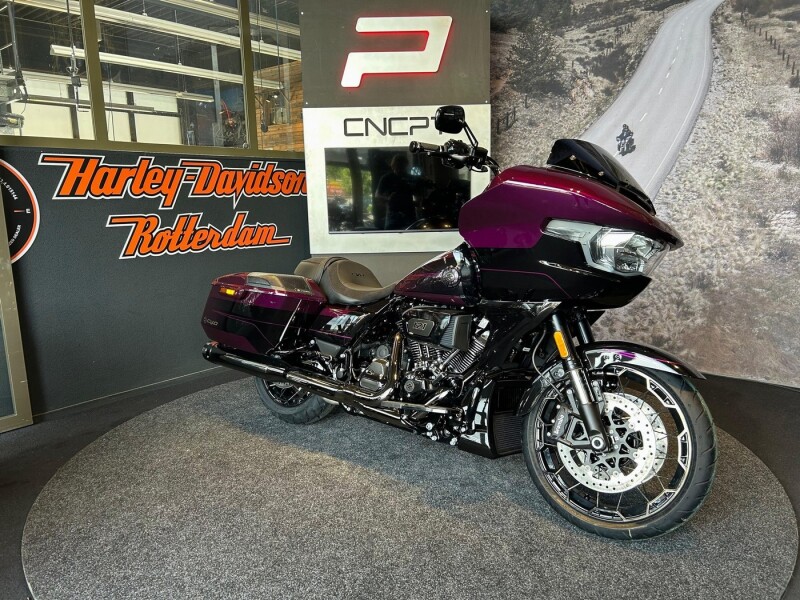 Harley-Davidson FLTRXSE CVO ROAD GLIDE