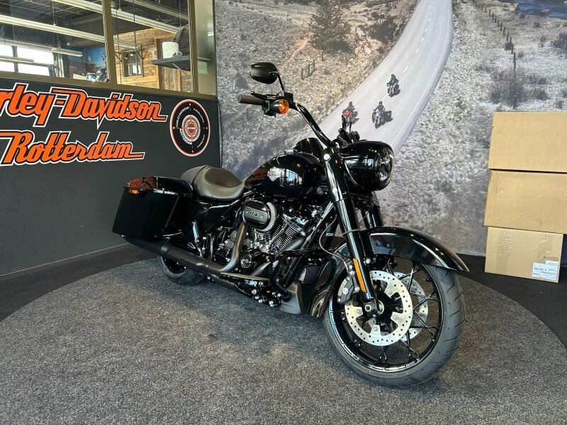 Harley-Davidson FLHRXS ROAD KING SPECIAL