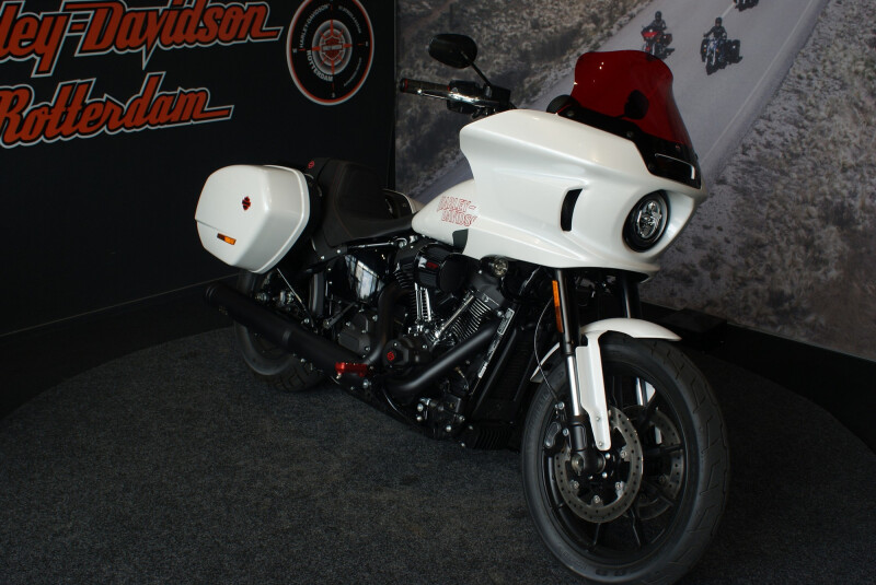 Harley-Davidson SOFTAIL FXLRST LOW RIDER ST Black Trim - Premium Solid Color