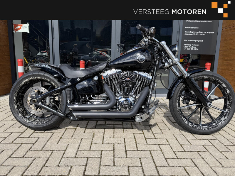 Harley Davidson 103 FXSB Softail Breakout 5HD # vele extra’s