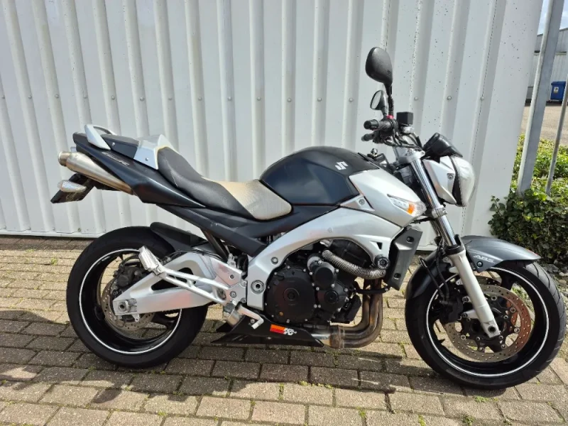 Suzuki GSR 600 uit 2007, mooie naked bike