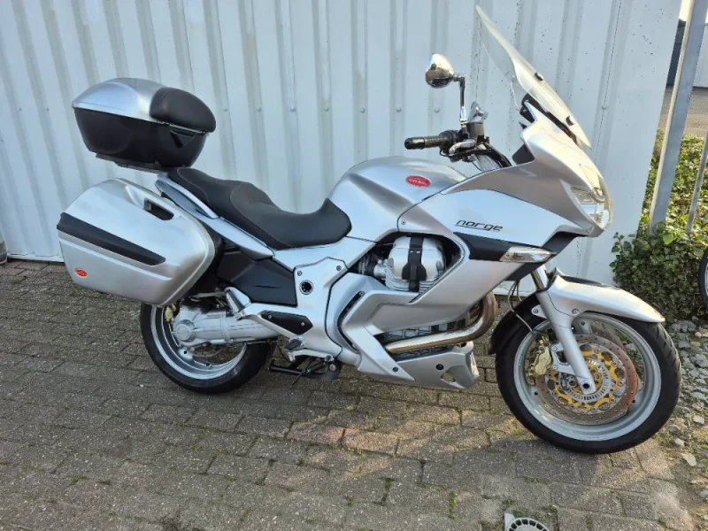 Moto Guzzi Norge 1200GTL uit 2010, flinke toermotor