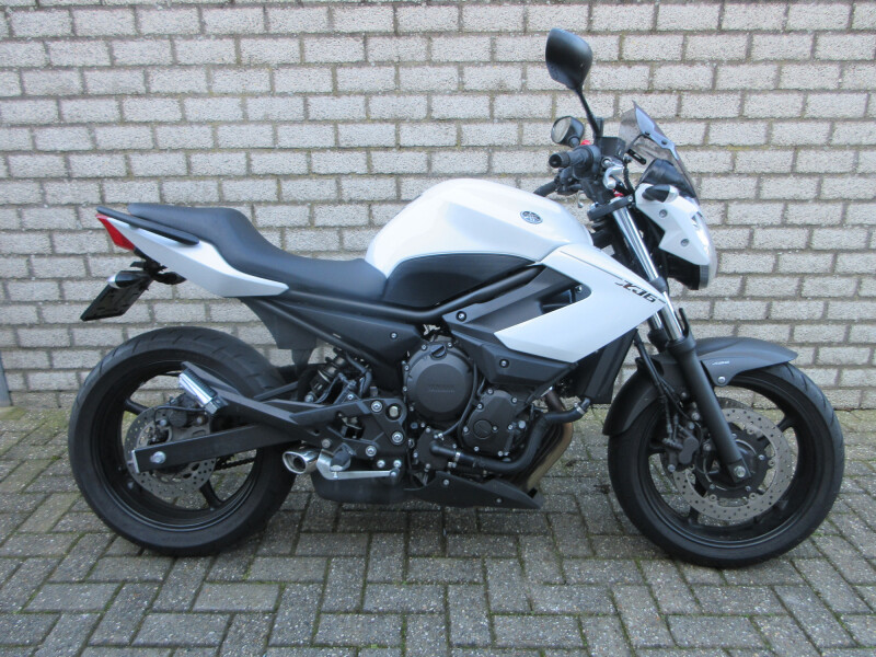 YAMAHA XJ6