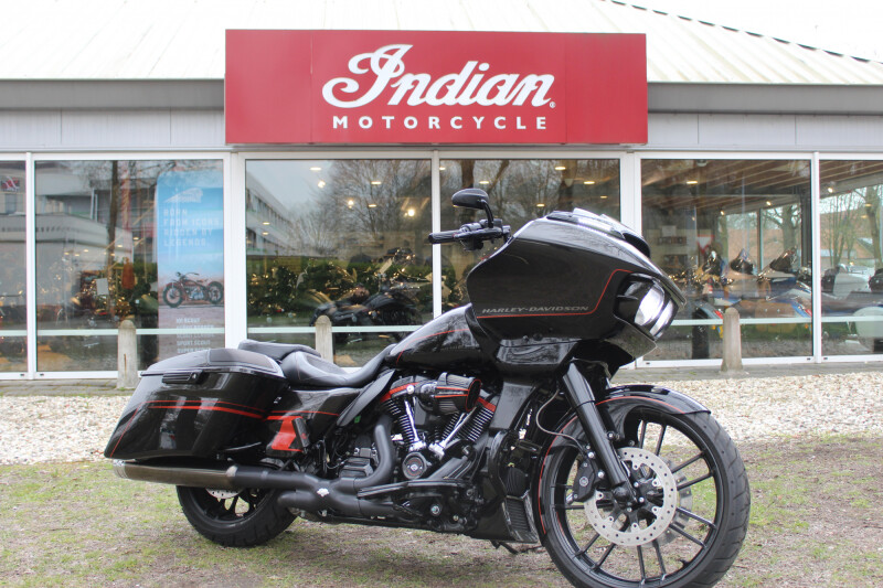Harley-Davidson Road Glide  Road Glide CVO SE FLTRXS-SE