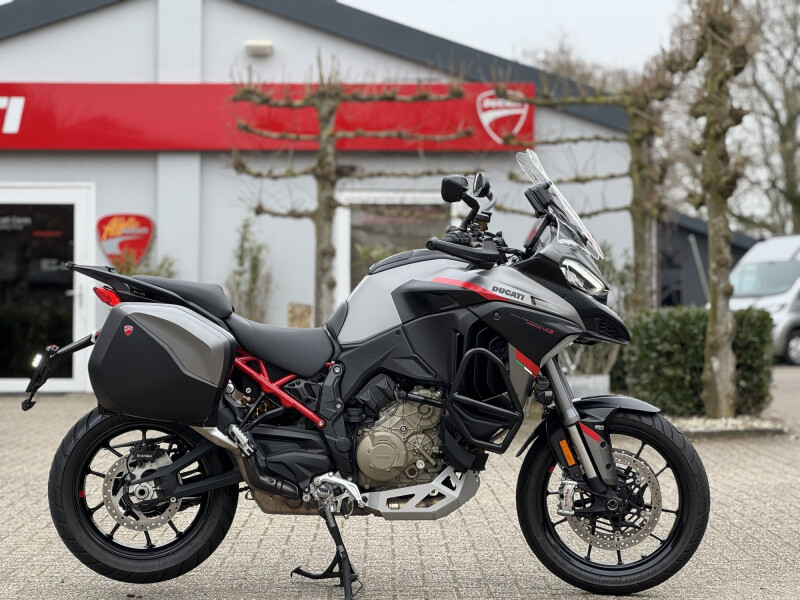 Ducati Multistrada V4S Grand Tour