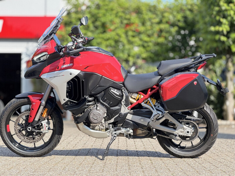 Ducati Multistrada V4 S-Travel&amp;Rader - Red