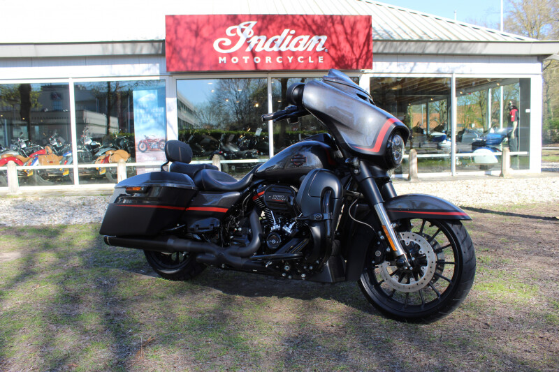Harley-Davidson Street Glide  flh-x se cvo