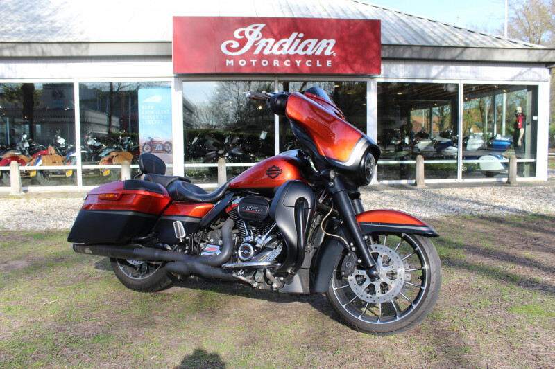 Harley-Davidson Street Glide  FLH-X SE Street-Glide CVO