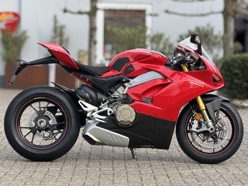 Ducati Panigale V4S