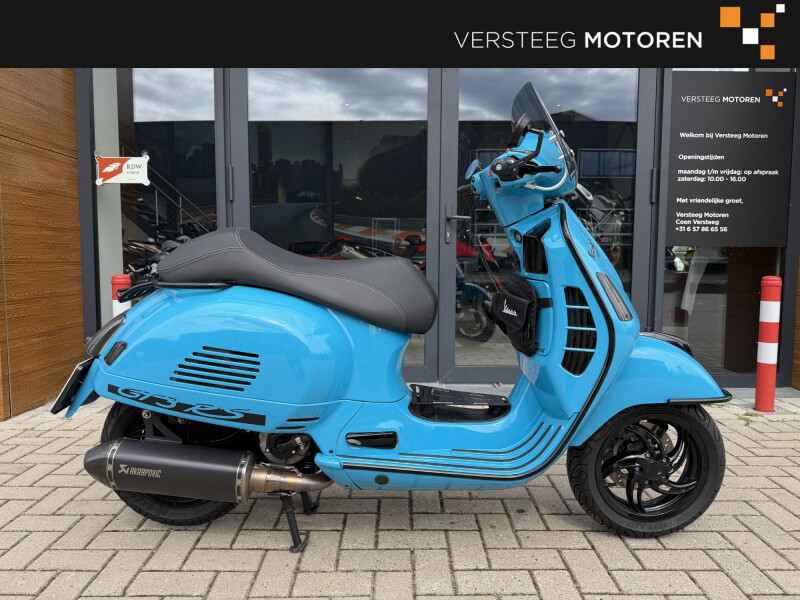 Vespa GTS 300 Custom Full Options #AKRA