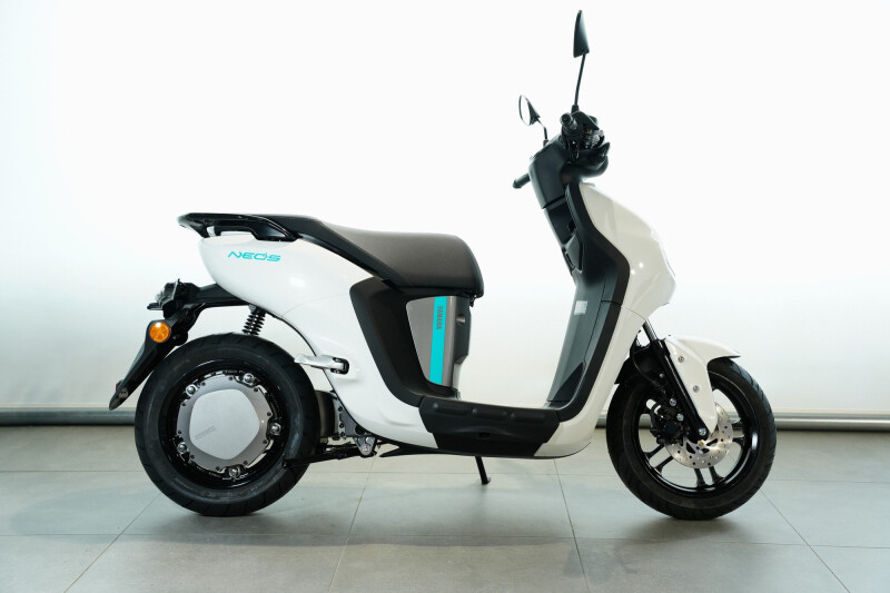 Yamaha NEO'S DUAL BATTERY