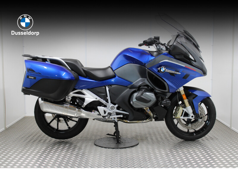BMW R 1250 RT Racing blue metallic 2