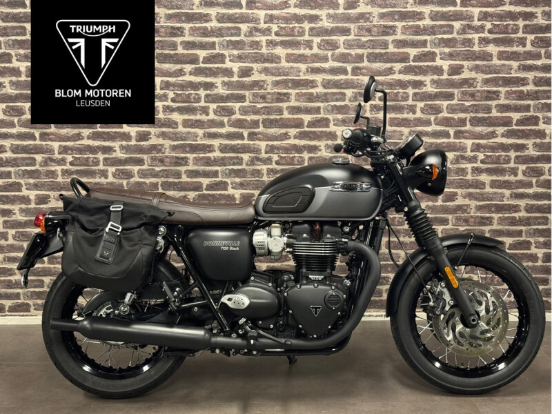 Triumph BONNEVILLE T120 BLACK