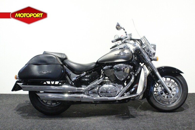 Suzuki C 800 INTRUDER