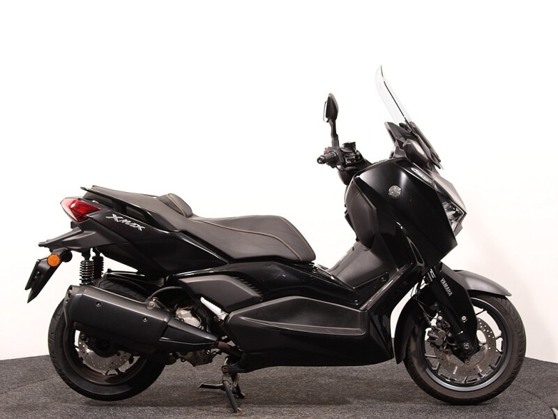 Yamaha XMAX 300 TECH MAX ABS