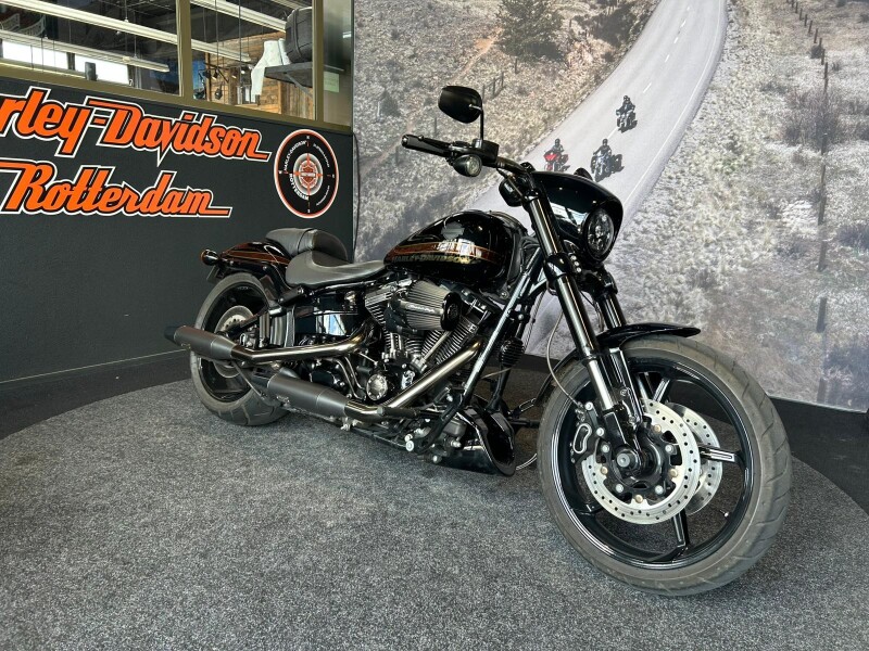 Harley-Davidson FXSE CVO Pro Street Breakout