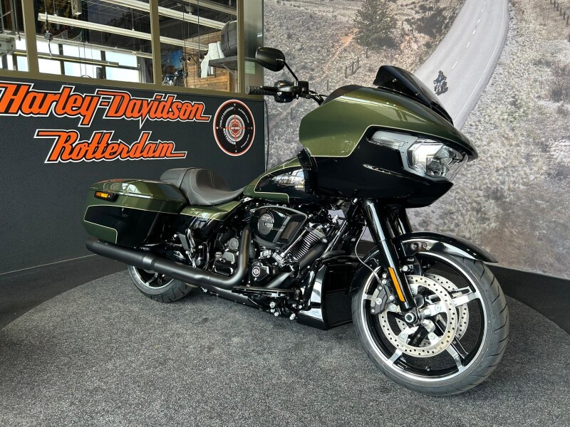Harley-Davidson FLTRX ROAD GLIDE Black Trim - Two Tone