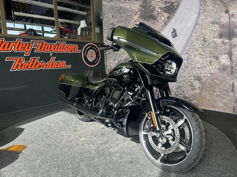 Harley-Davidson FLHX STREET GLIDE Black Trim - Two Tone