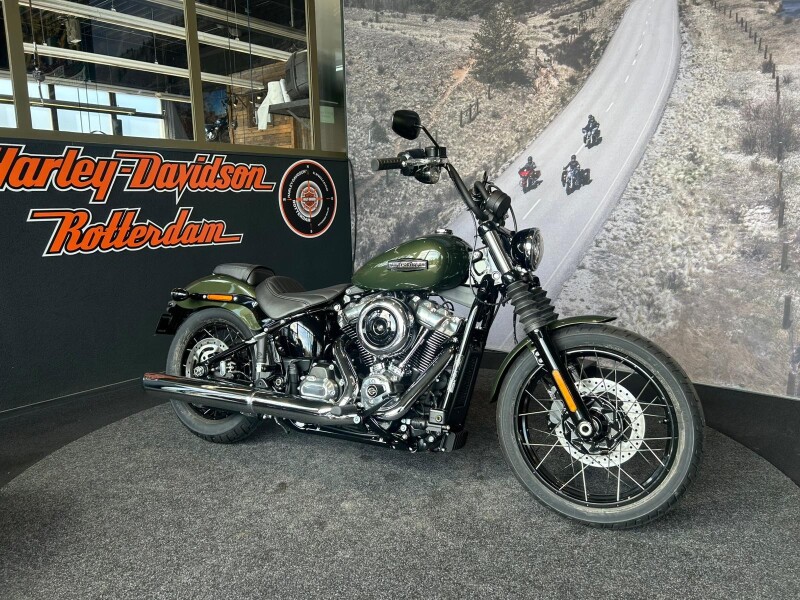 Harley-Davidson FXBB STREET BOB Laced Wheels - Premium Solid Color