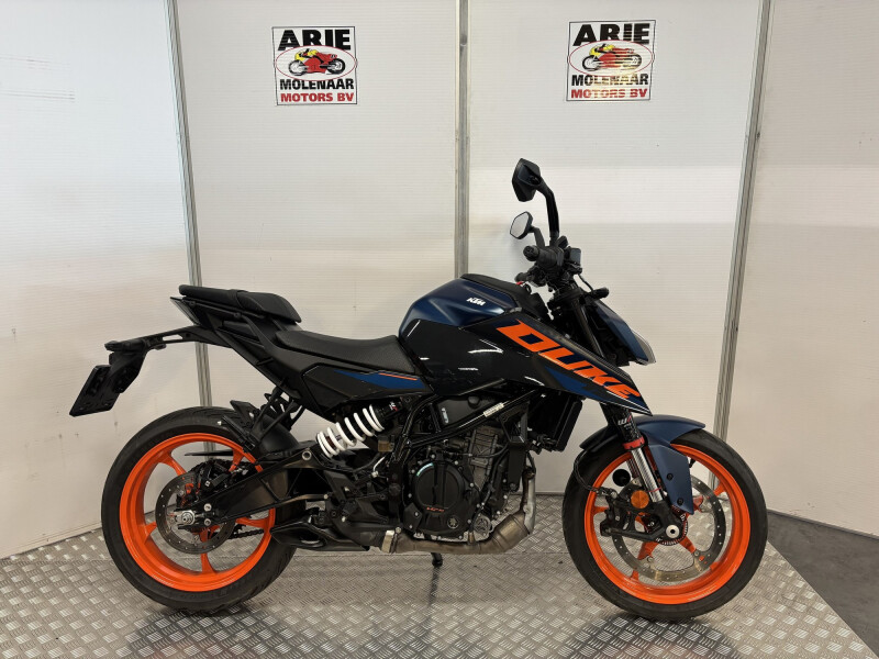 KTM Duke 125 ABS