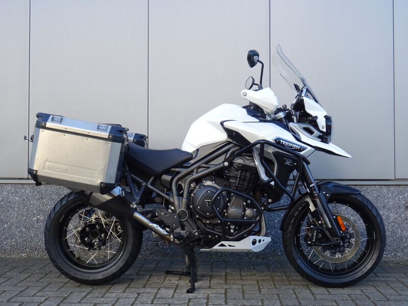 TRIUMPH TIGER 1200 XCX