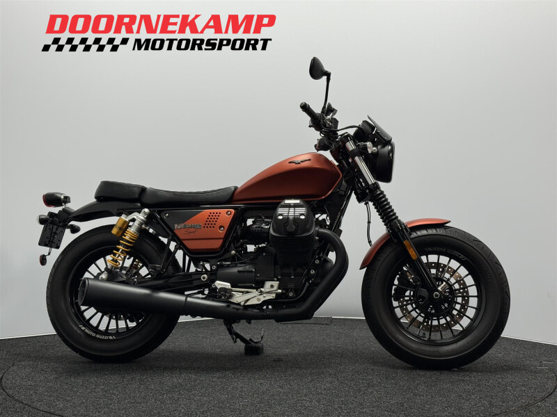 Moto Guzzi V9 BOBBER SPORT