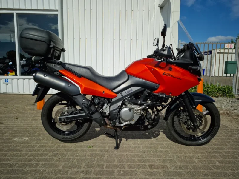 Suzuki VStrom DL650 abs uit 2011 met veel extra's