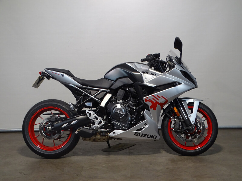 Suzuki GSX-8R