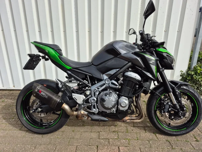 Kawasaki Z900 Akrapovic uit 2019, weinig Km