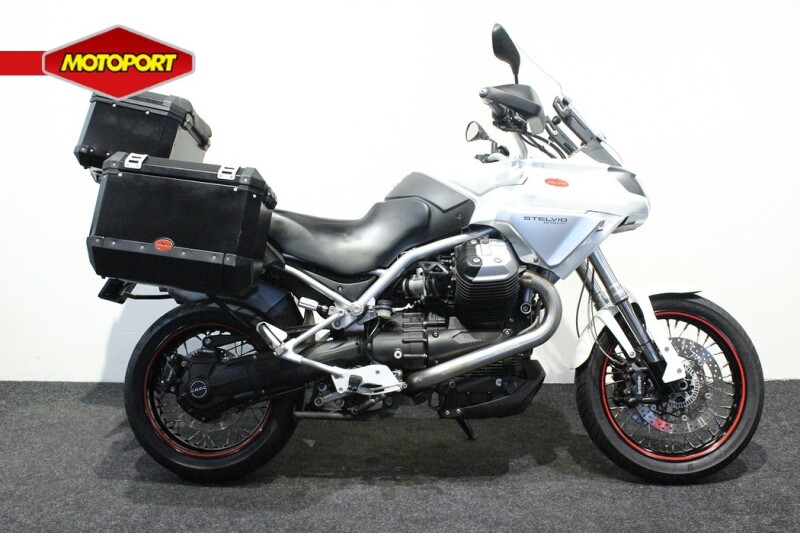 Moto Guzzi STELVIO 1200
