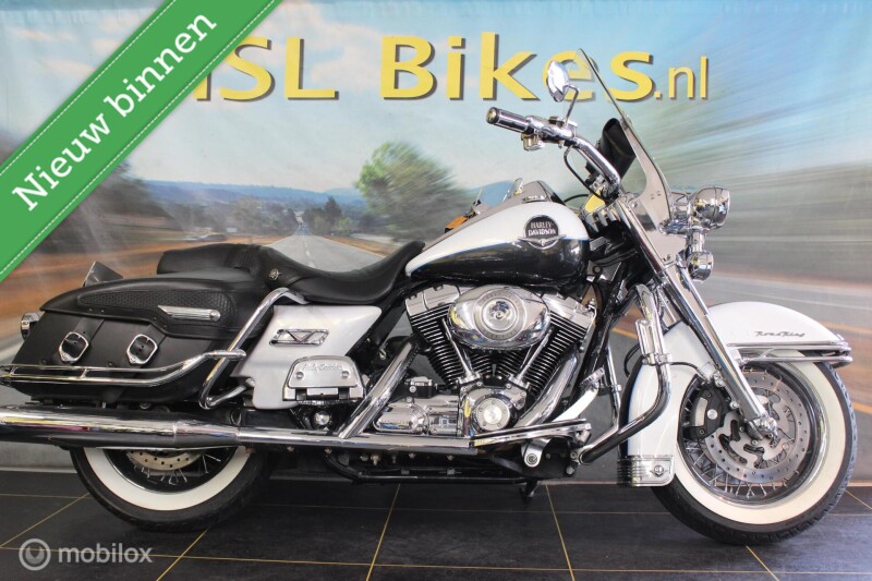 Harley Davidson 96 FLHRC Road King Classic