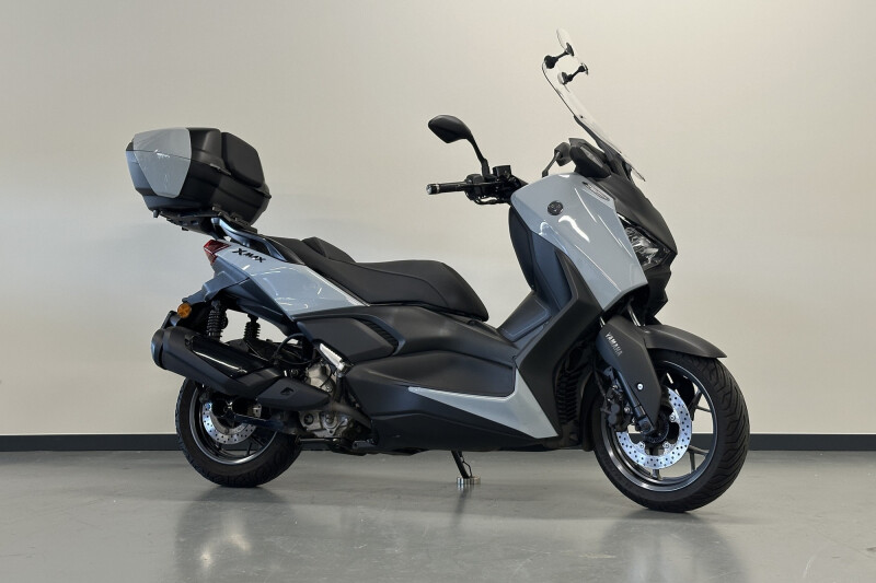 Yamaha XMAX 300 TECH MAX+