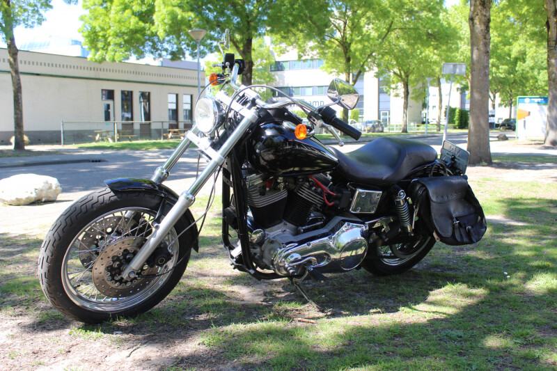 Harley-Davidson Dyna Glide  FXDC Dyna Glide Custom